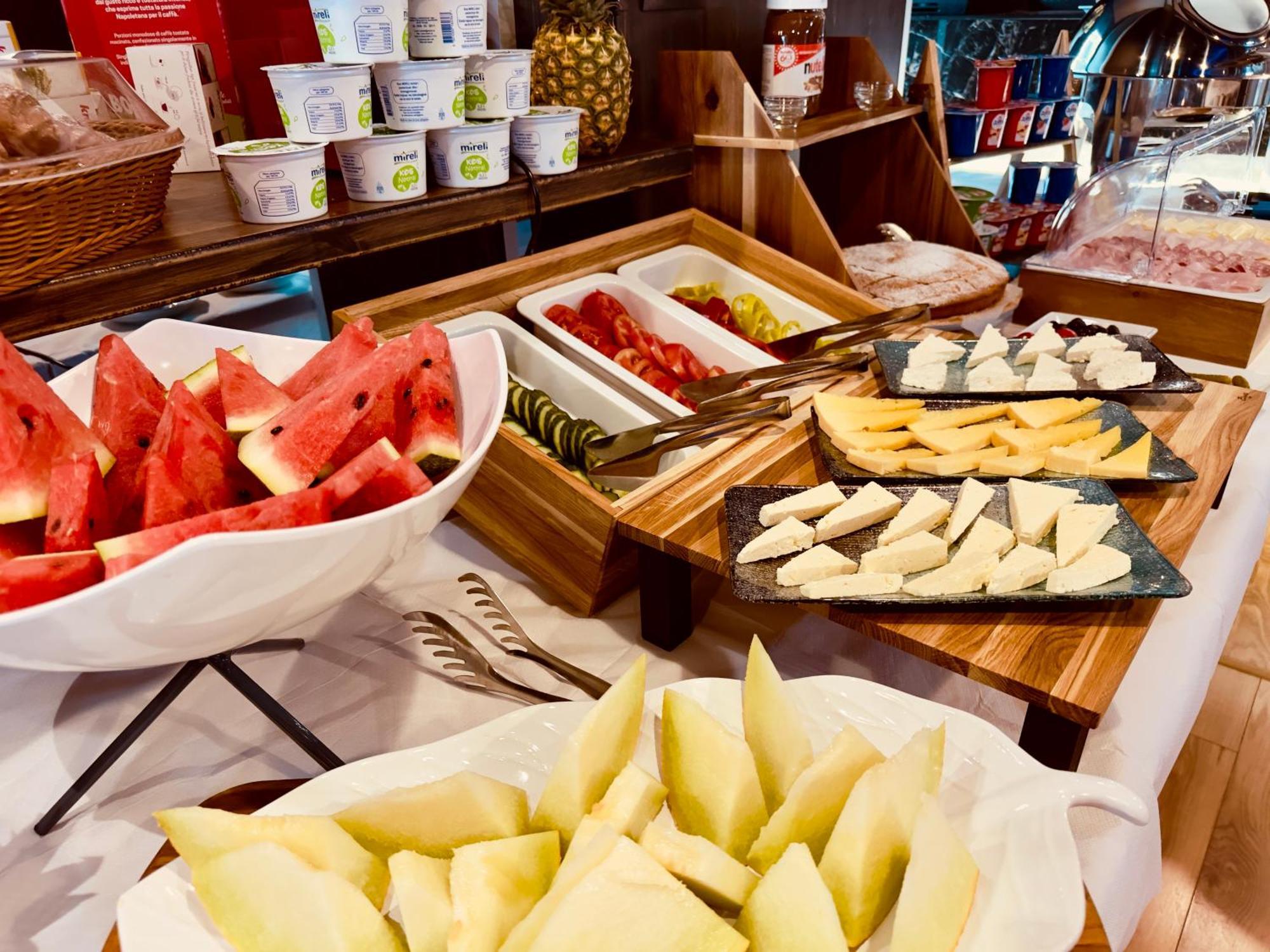 Hotel Olive Vlorë 외부 사진